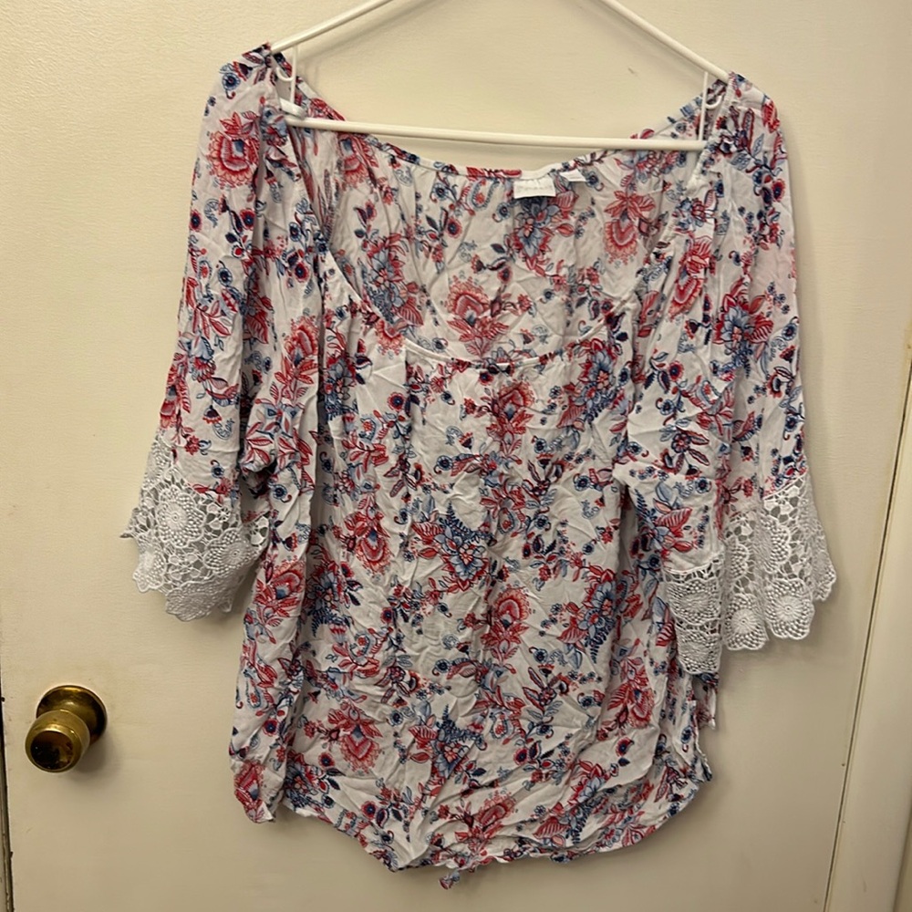 Soho NW&Co Women’s Top White Floral Size XXL